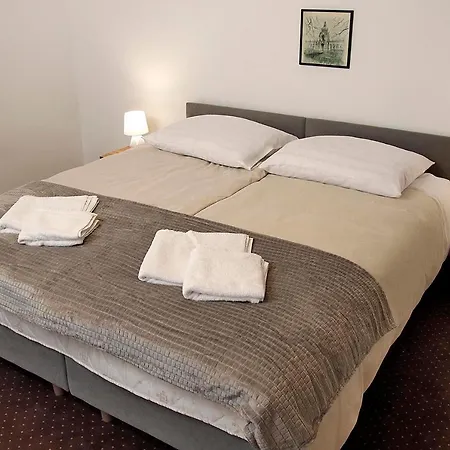 1910 Πανσιόν 3*